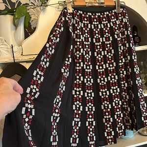 Gorgeous, pleated embroidered skirt